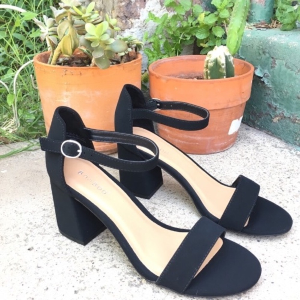 ANKLE STRAP CHUNKY SANDAL HEEL - Picture 2 of 6